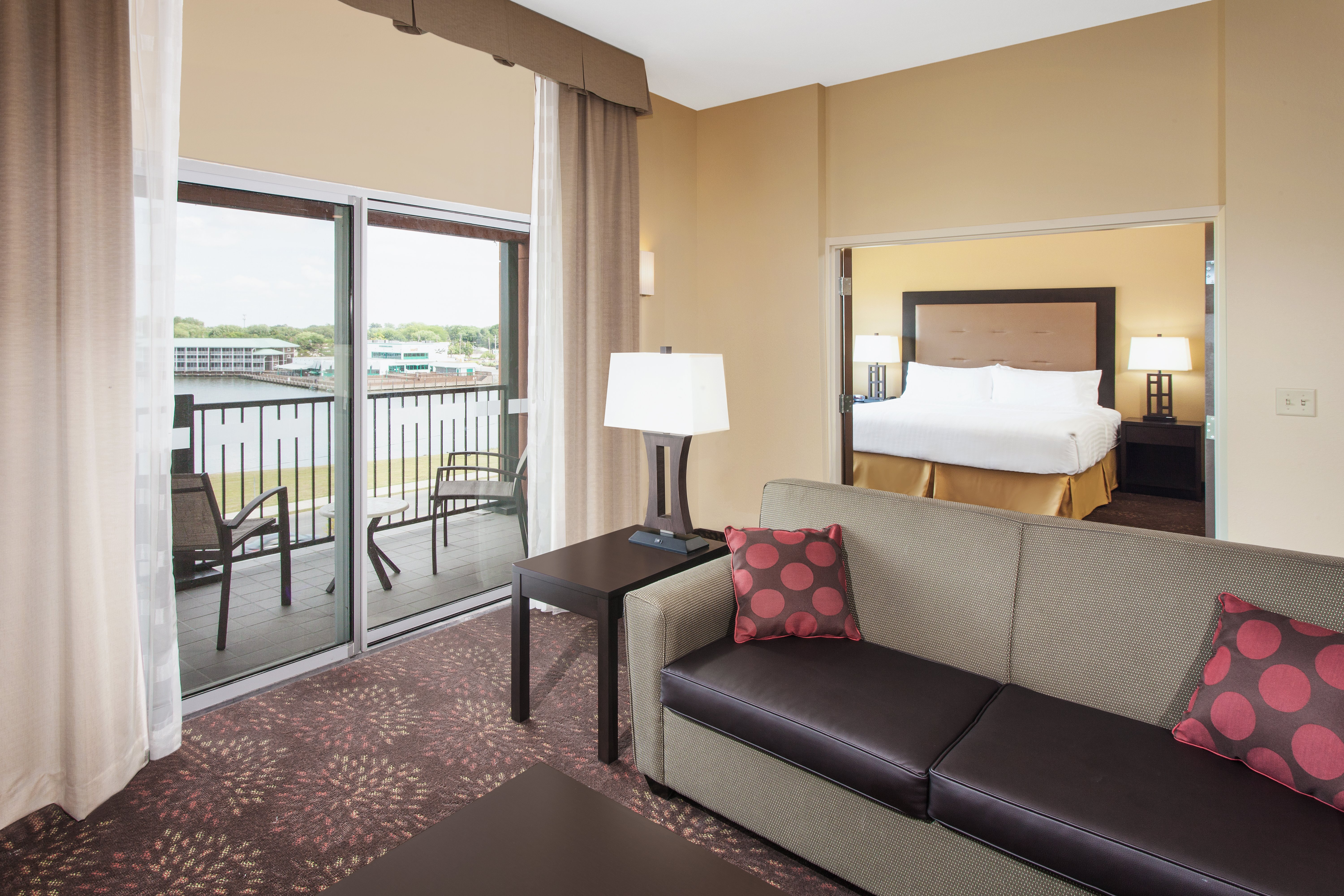 holiday inn express and suites sandusky by ihg