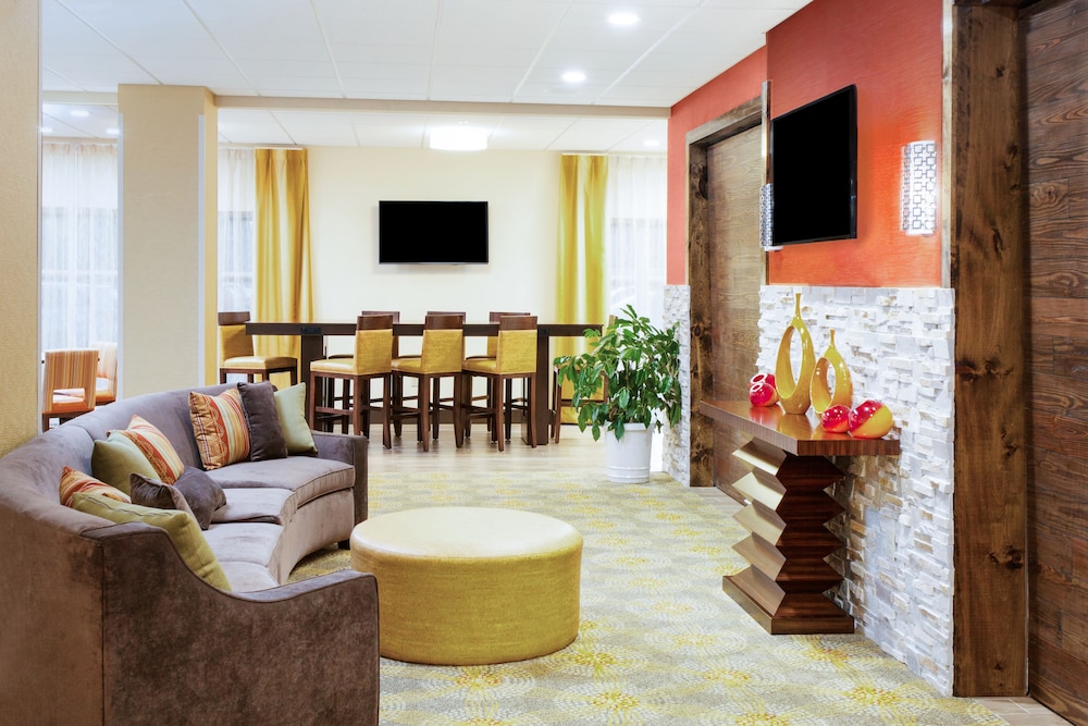 holiday inn express and suites sandusky by ihg
