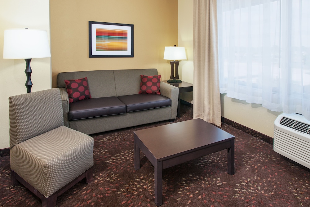 holiday inn express and suites sandusky by ihg