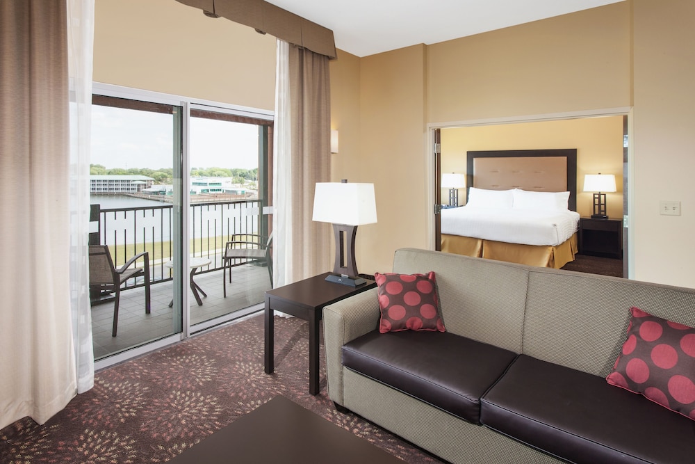 holiday inn express and suites sandusky by ihg