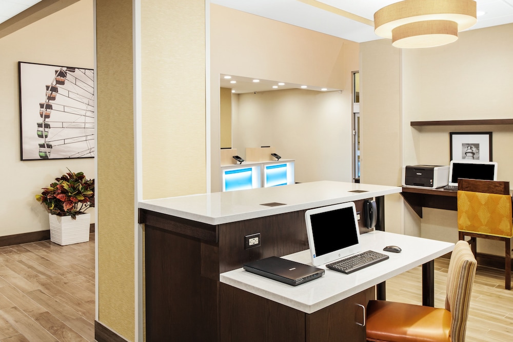 holiday inn express and suites sandusky by ihg