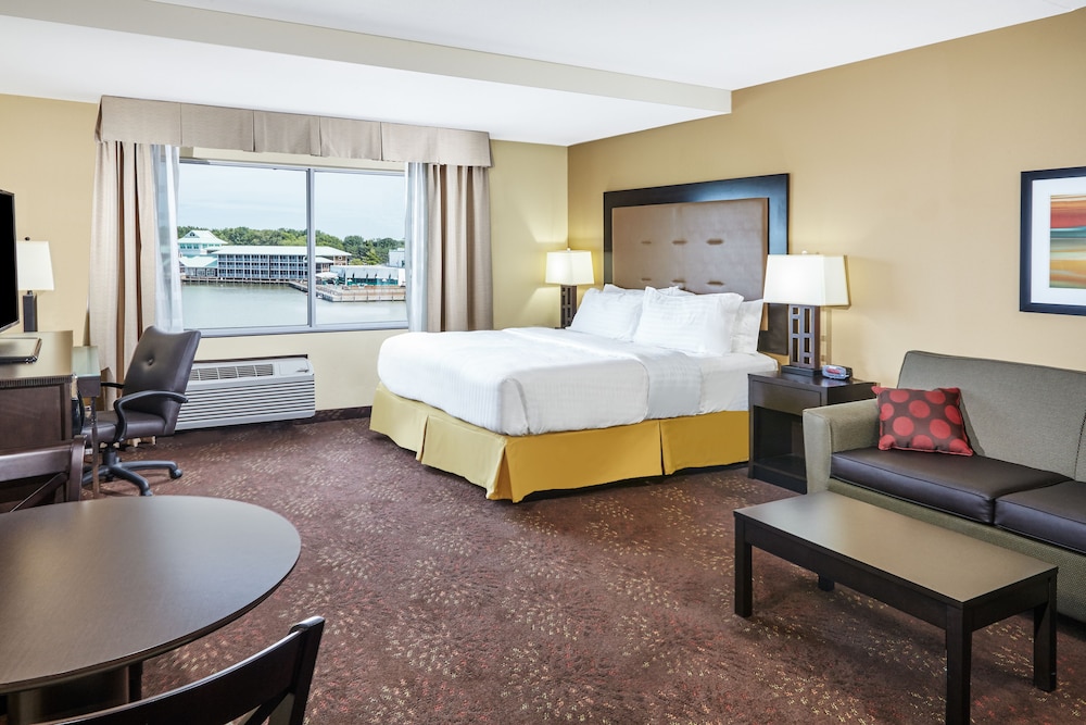 holiday inn express and suites sandusky by ihg