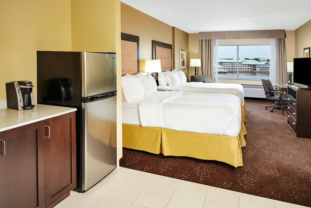holiday inn express and suites sandusky by ihg