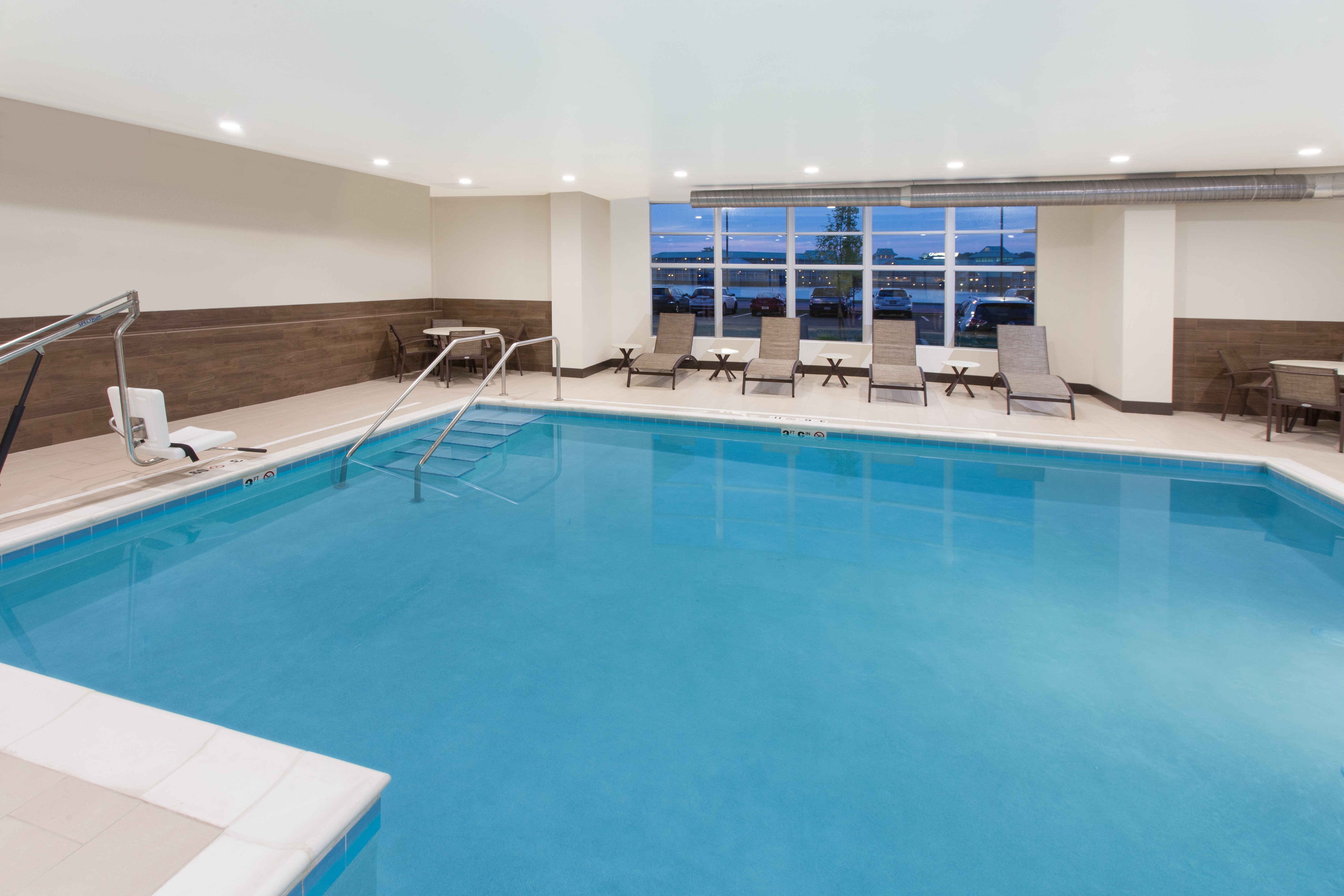 holiday inn express and suites sandusky by ihg