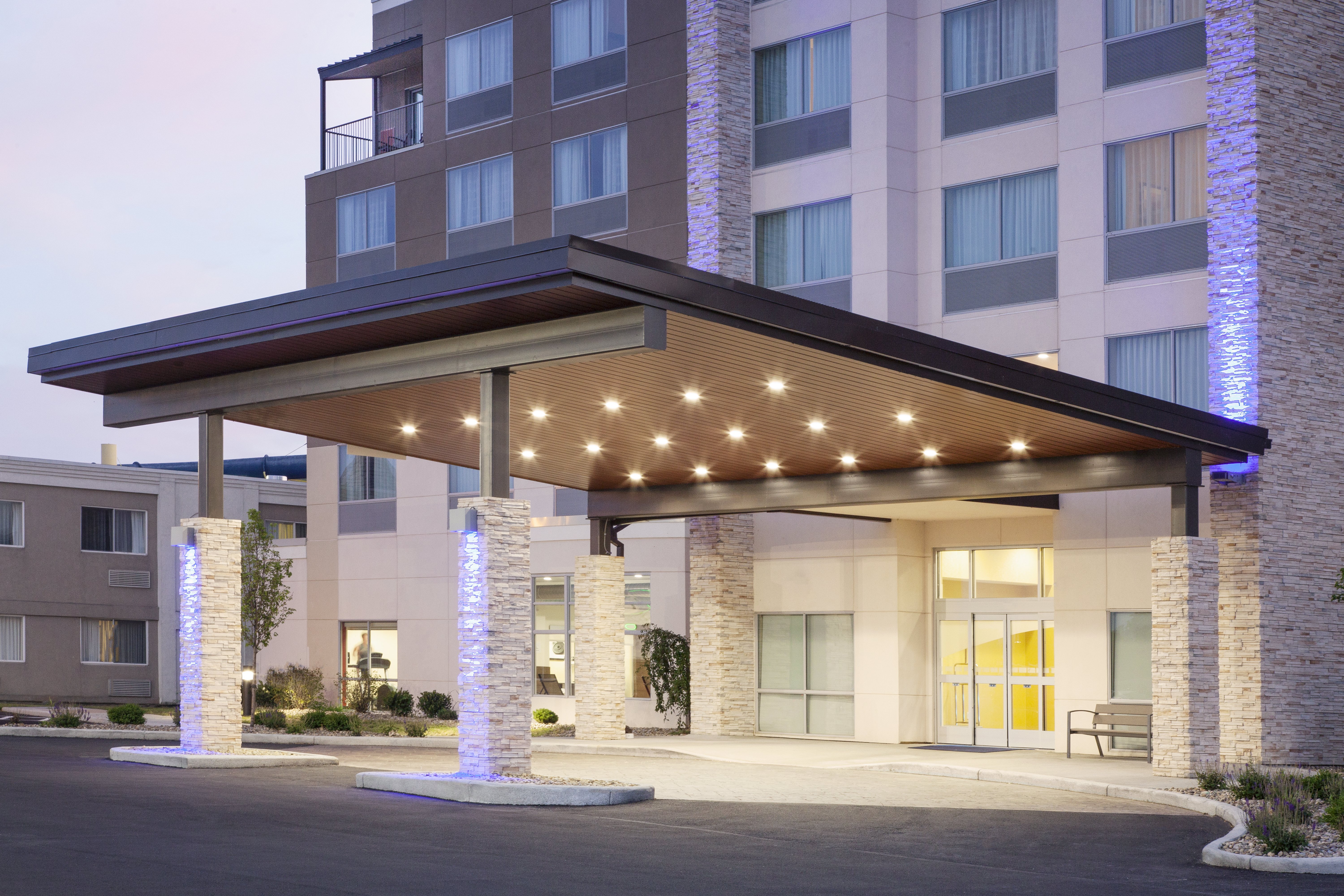 holiday inn express and suites sandusky by ihg