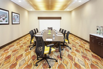 holiday inn express and suites sandusky by ihg