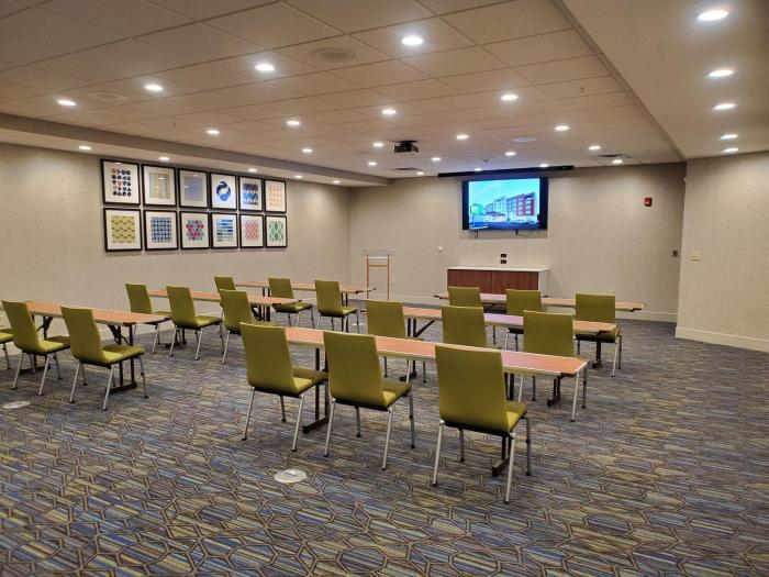 holiday inn express and suites sandusky by ihg
