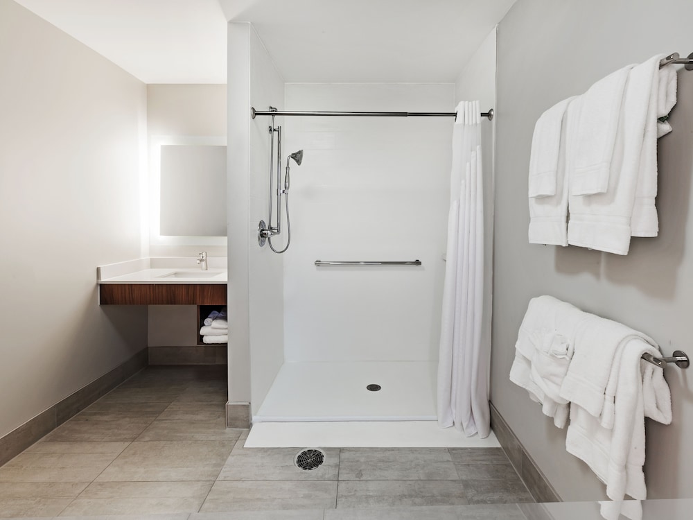 holiday inn express and suites tulsa west sand spr
