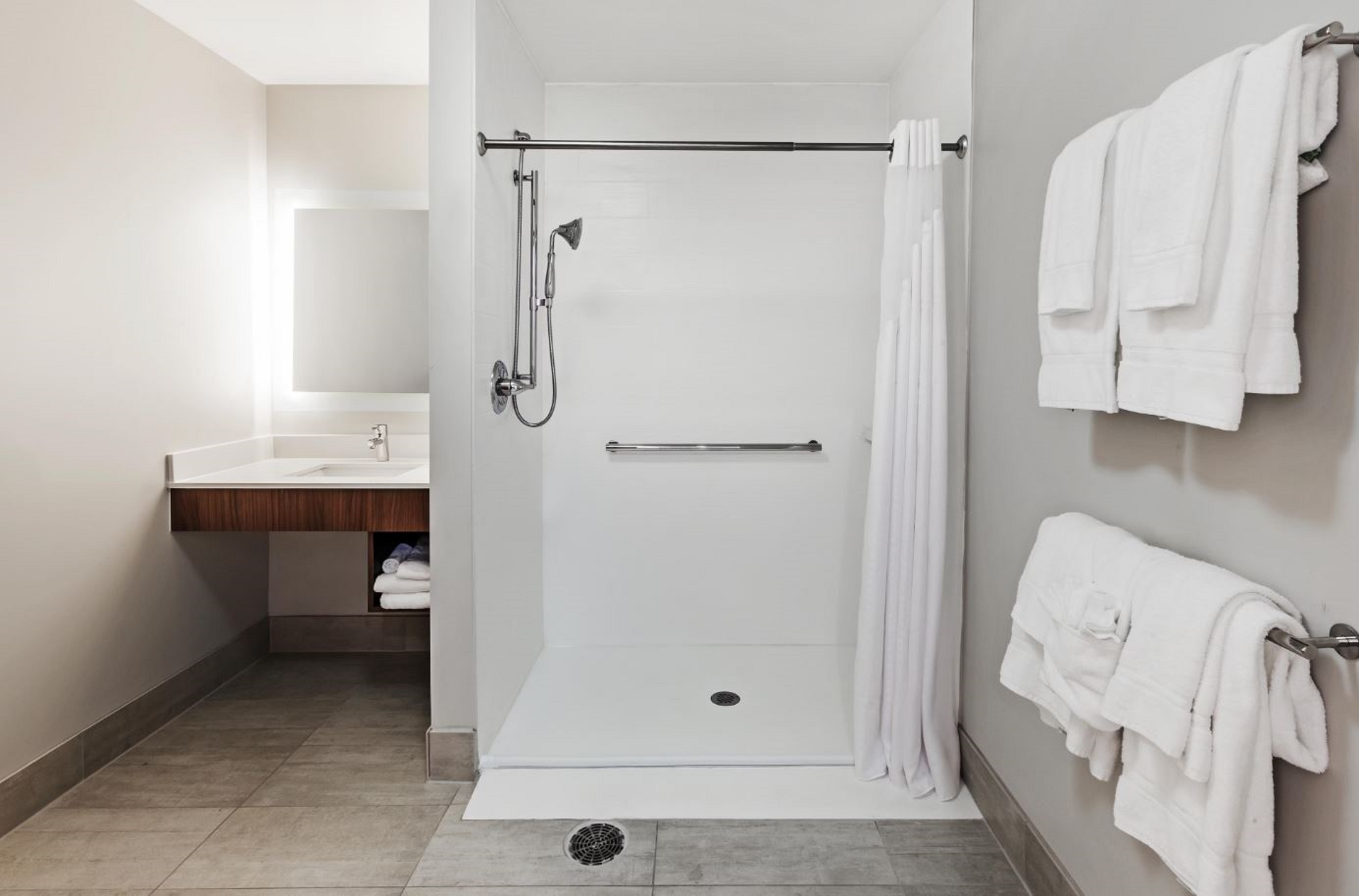 holiday inn express and suites tulsa west sand spr