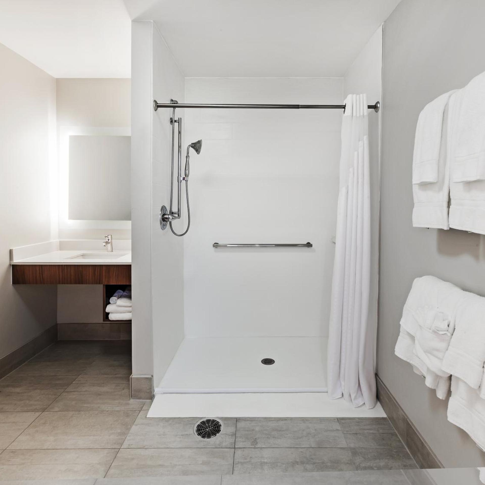 holiday inn express and suites tulsa west sand spr