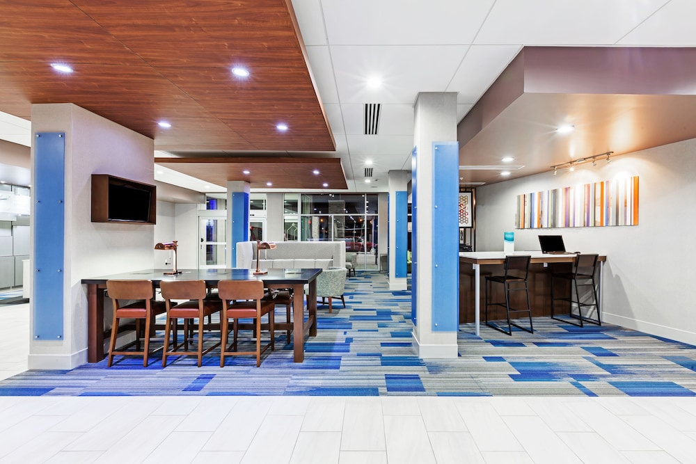 holiday inn express and suites tulsa west sand spr