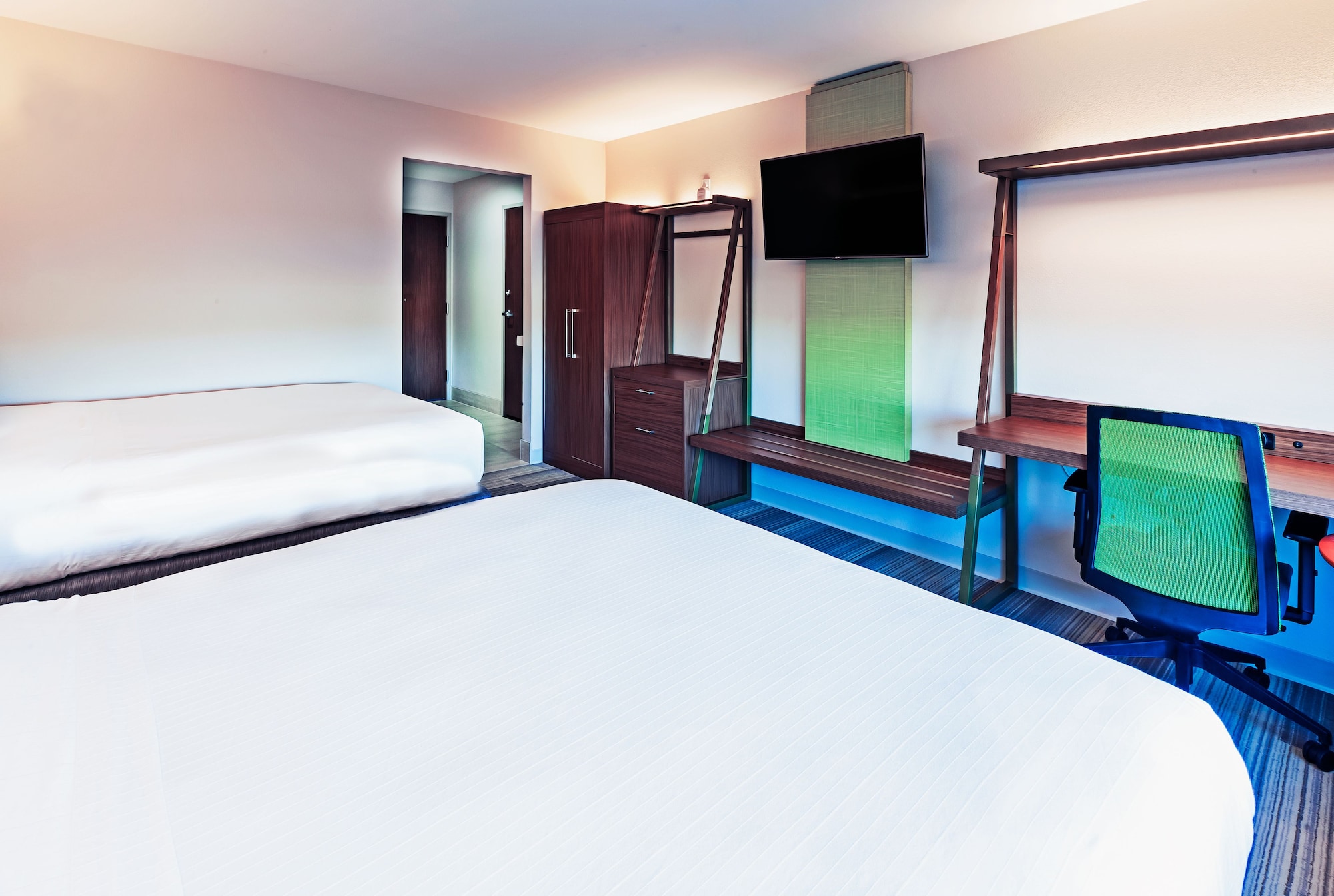 holiday inn express and suites tulsa west sand spr