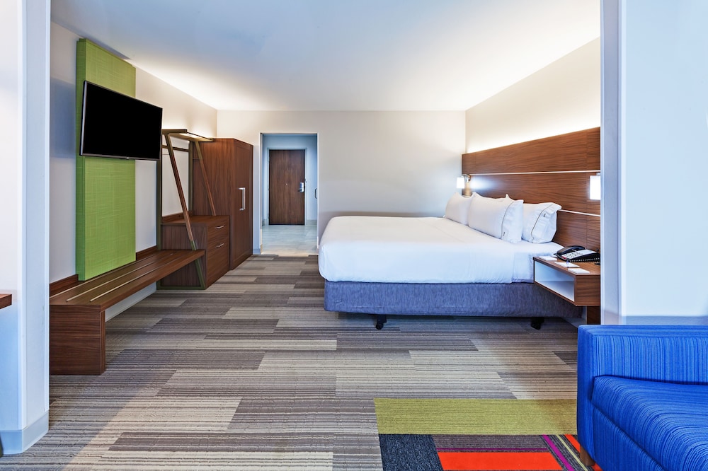 holiday inn express and suites tulsa west sand spr