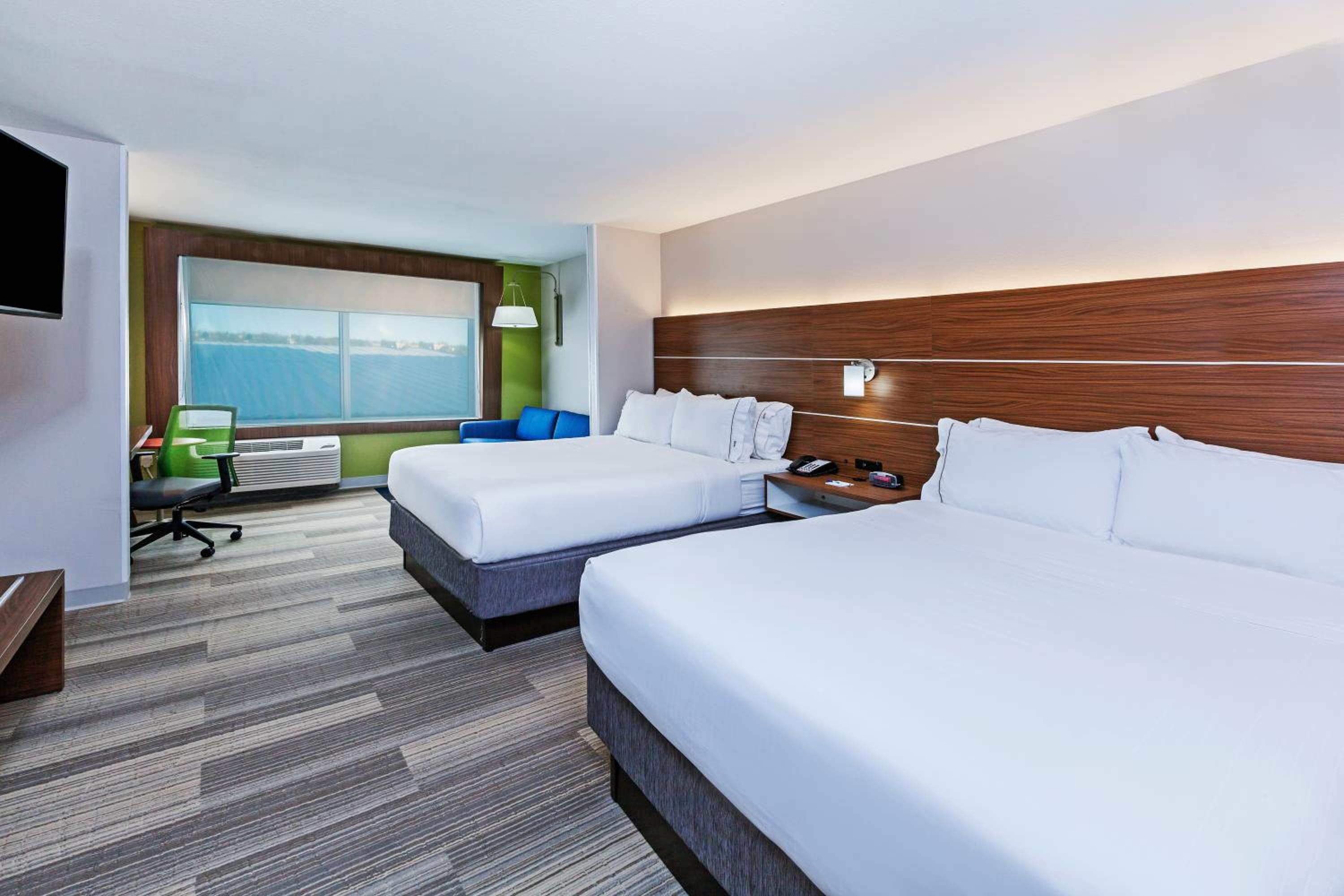 holiday inn express and suites tulsa west sand spr