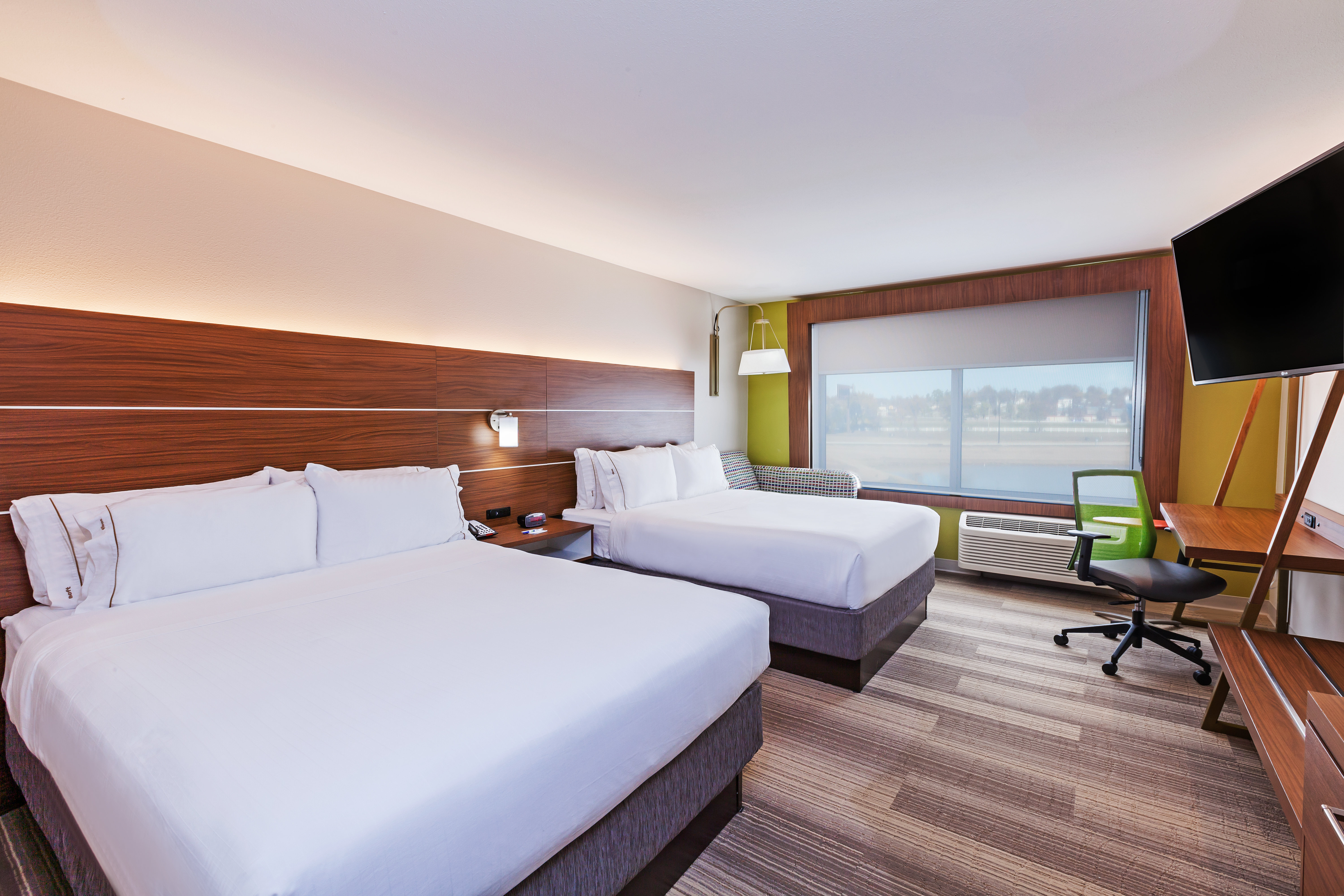 holiday inn express and suites tulsa west sand spr