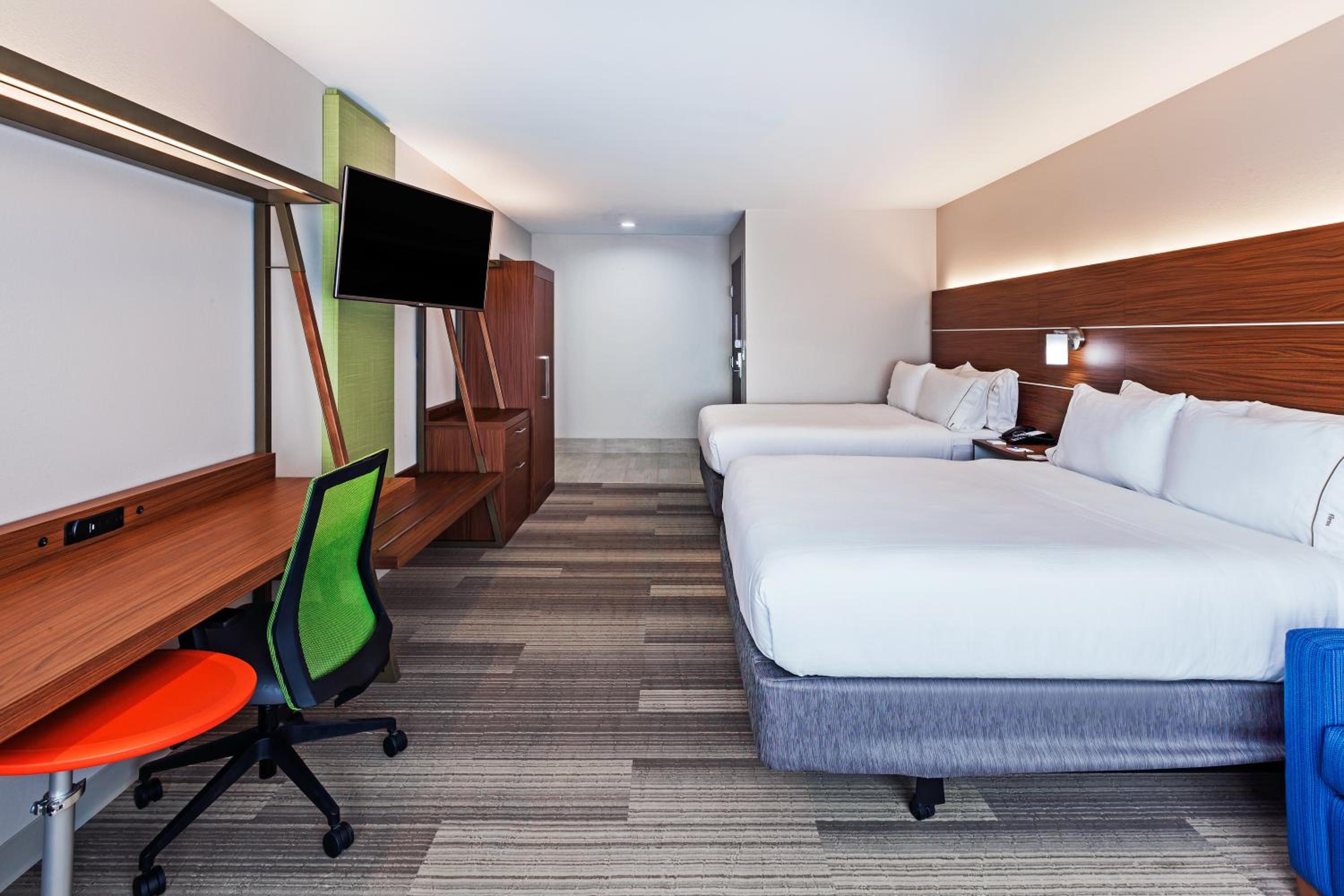 holiday inn express and suites tulsa west sand spr