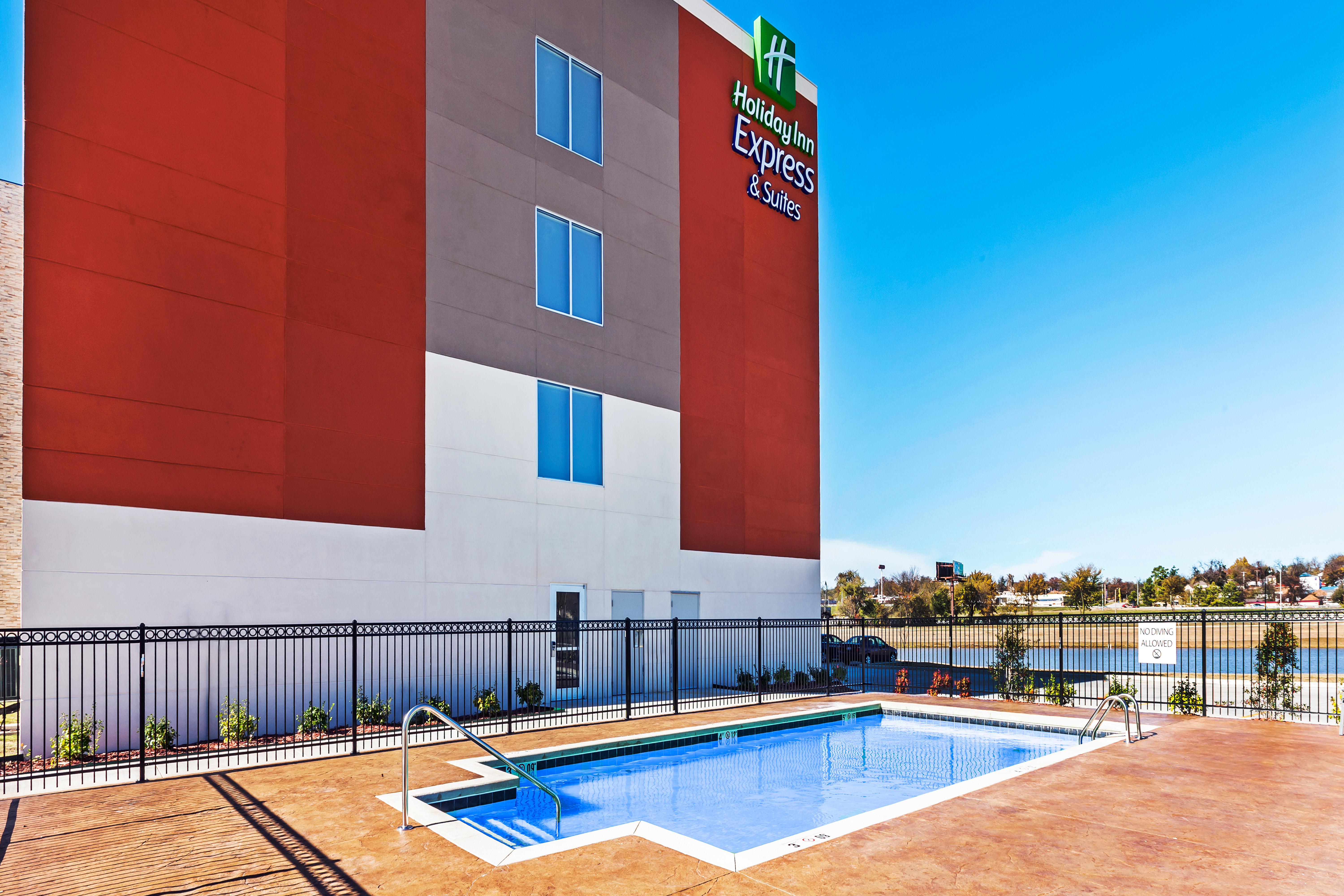 holiday inn express and suites tulsa west sand spr