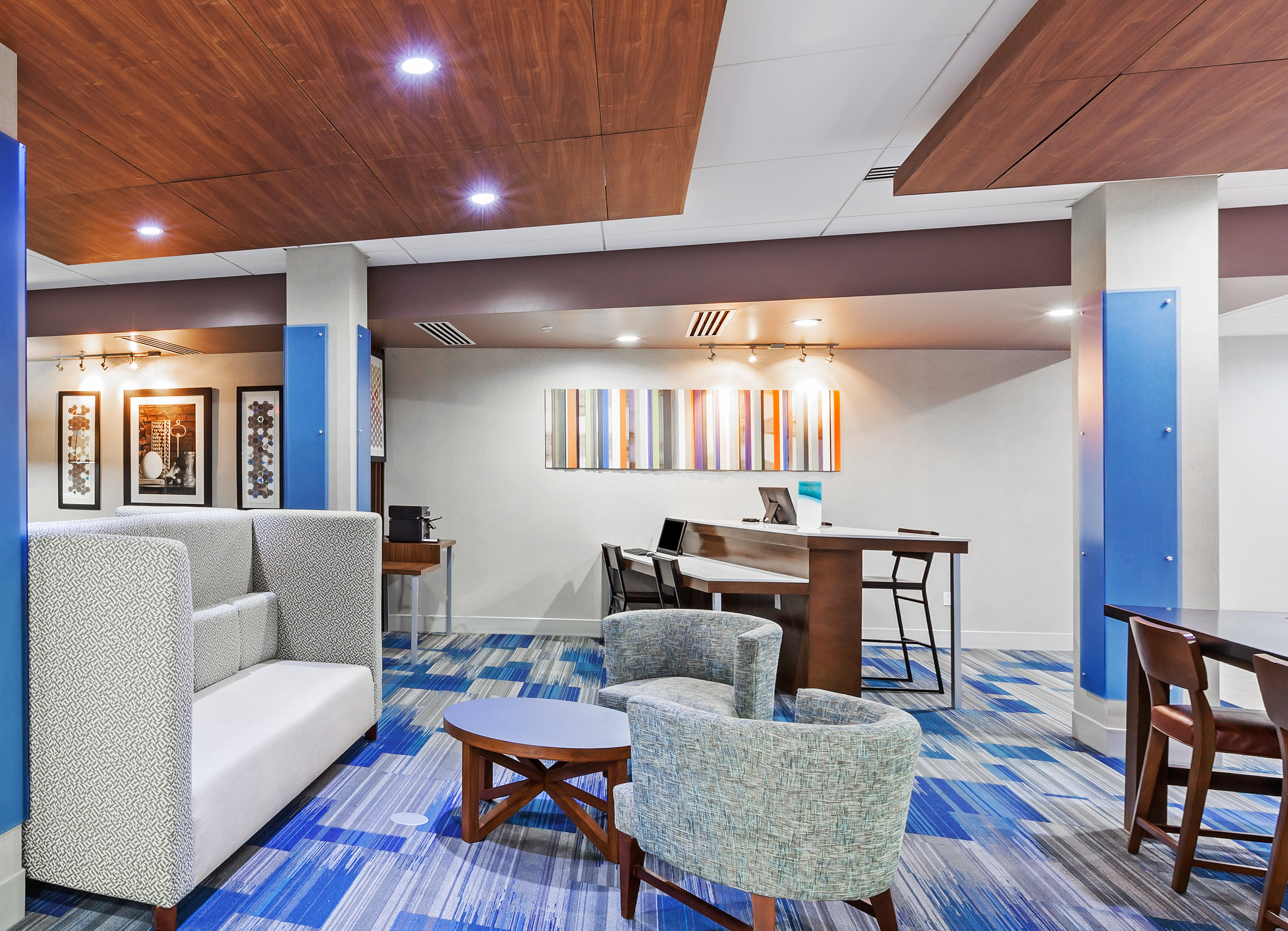 holiday inn express and suites tulsa west sand spr