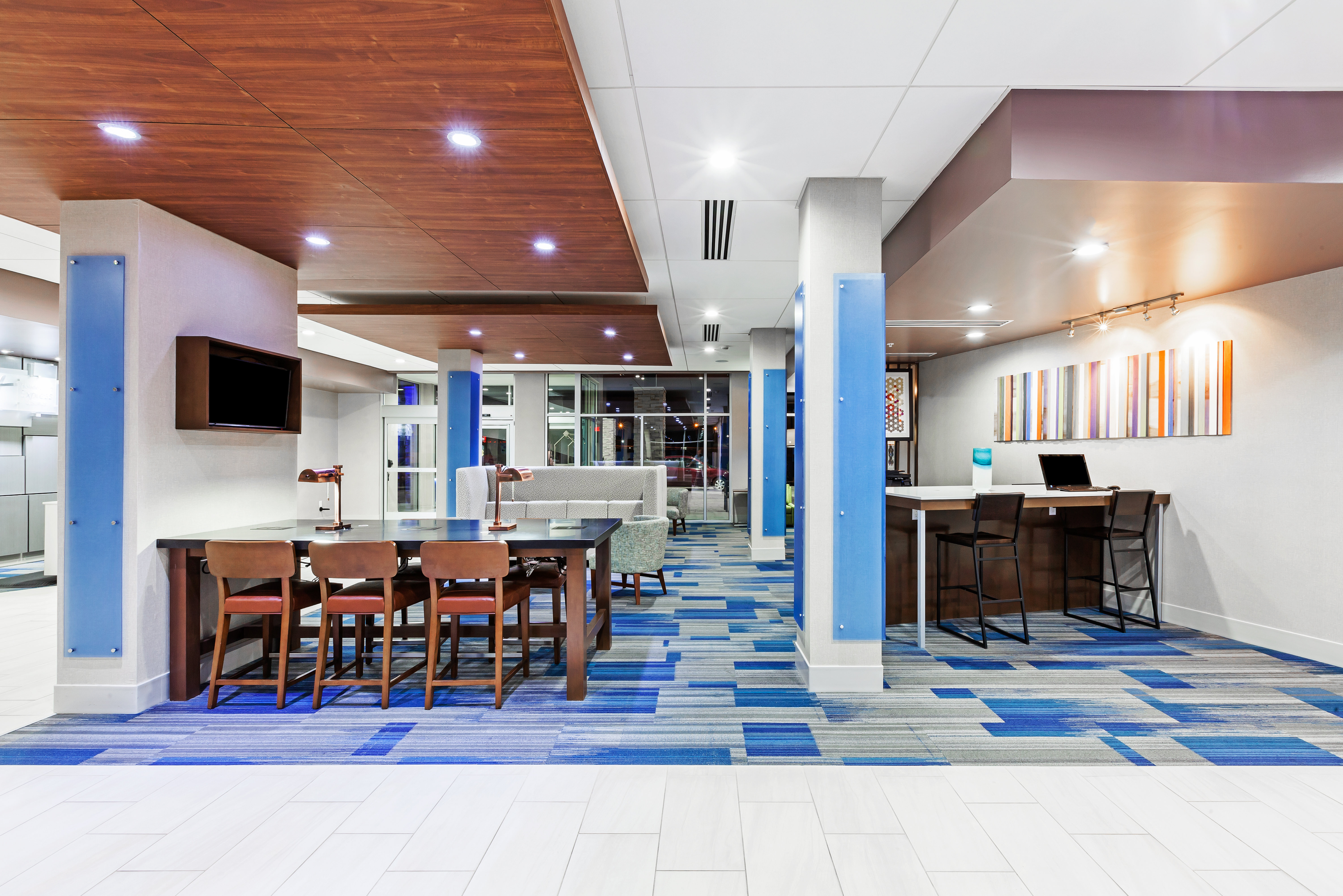 holiday inn express and suites tulsa west sand spr