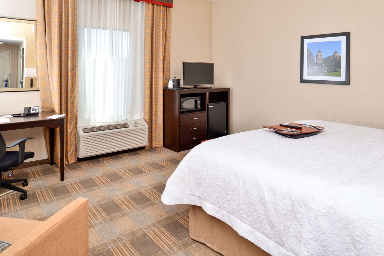 hampton inn and suites california university pittsburgh