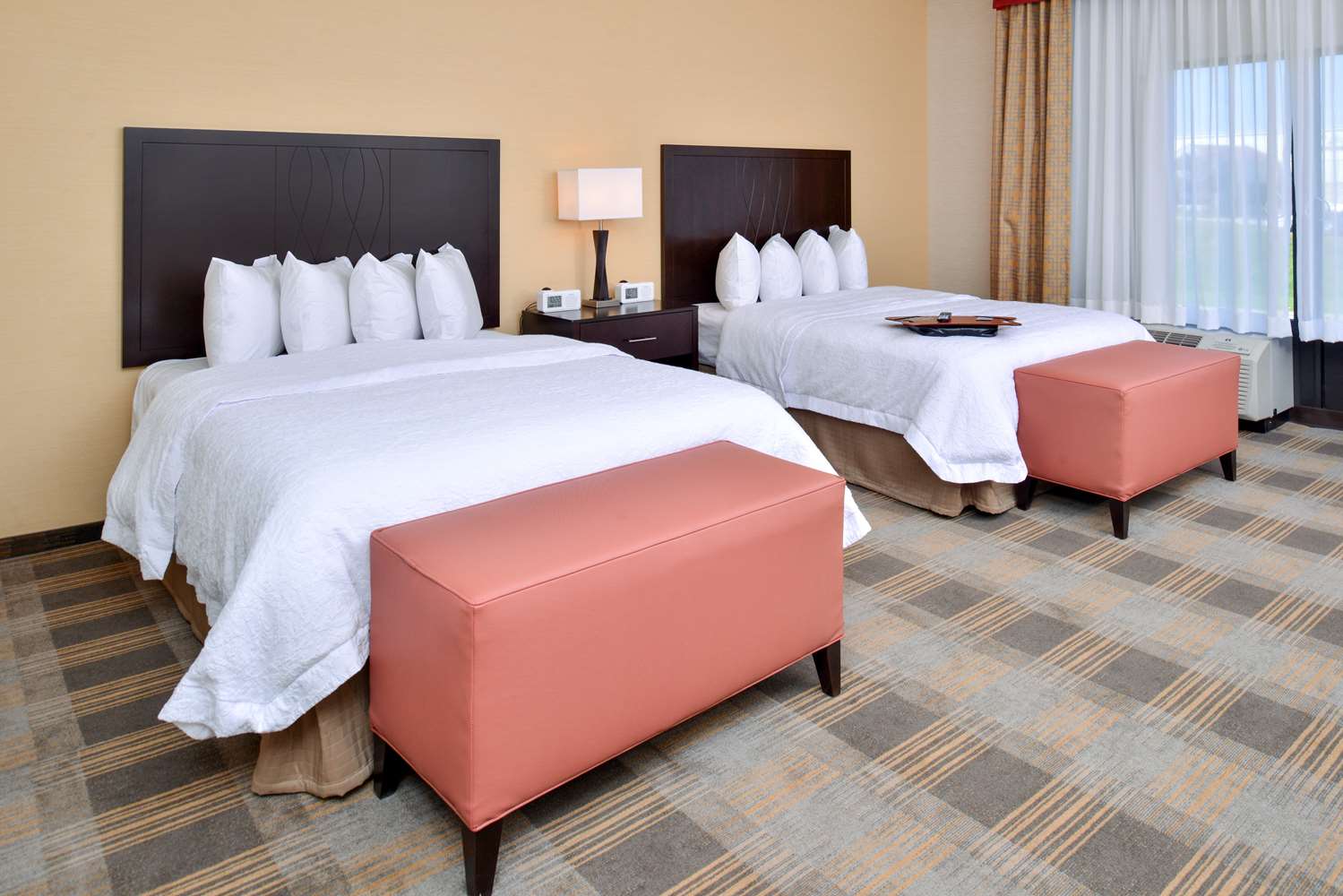 hampton inn and suites california university pittsburgh