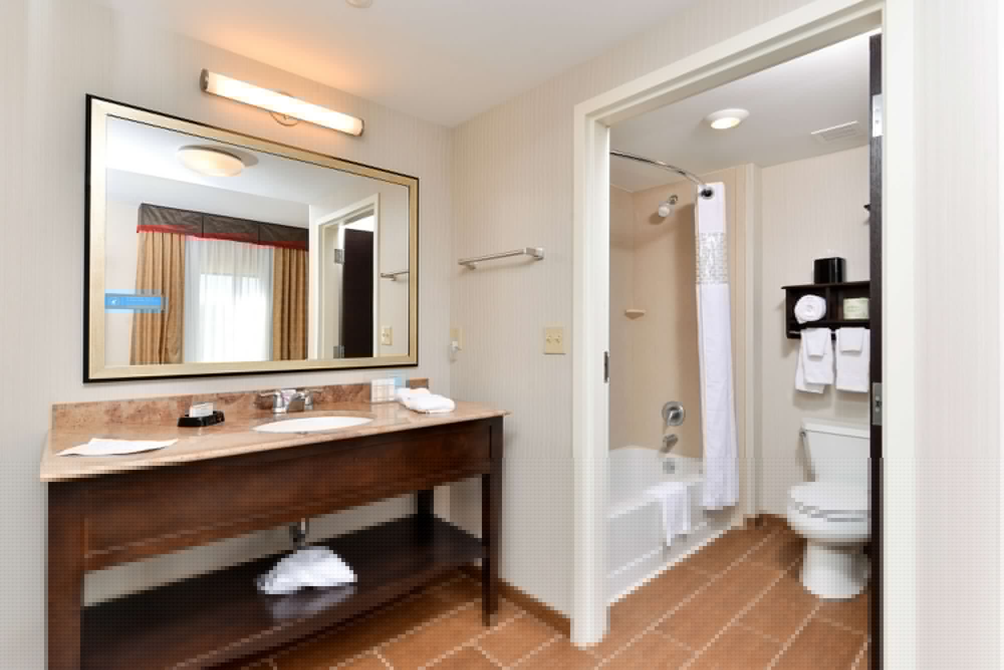 hampton inn and suites california university pittsburgh