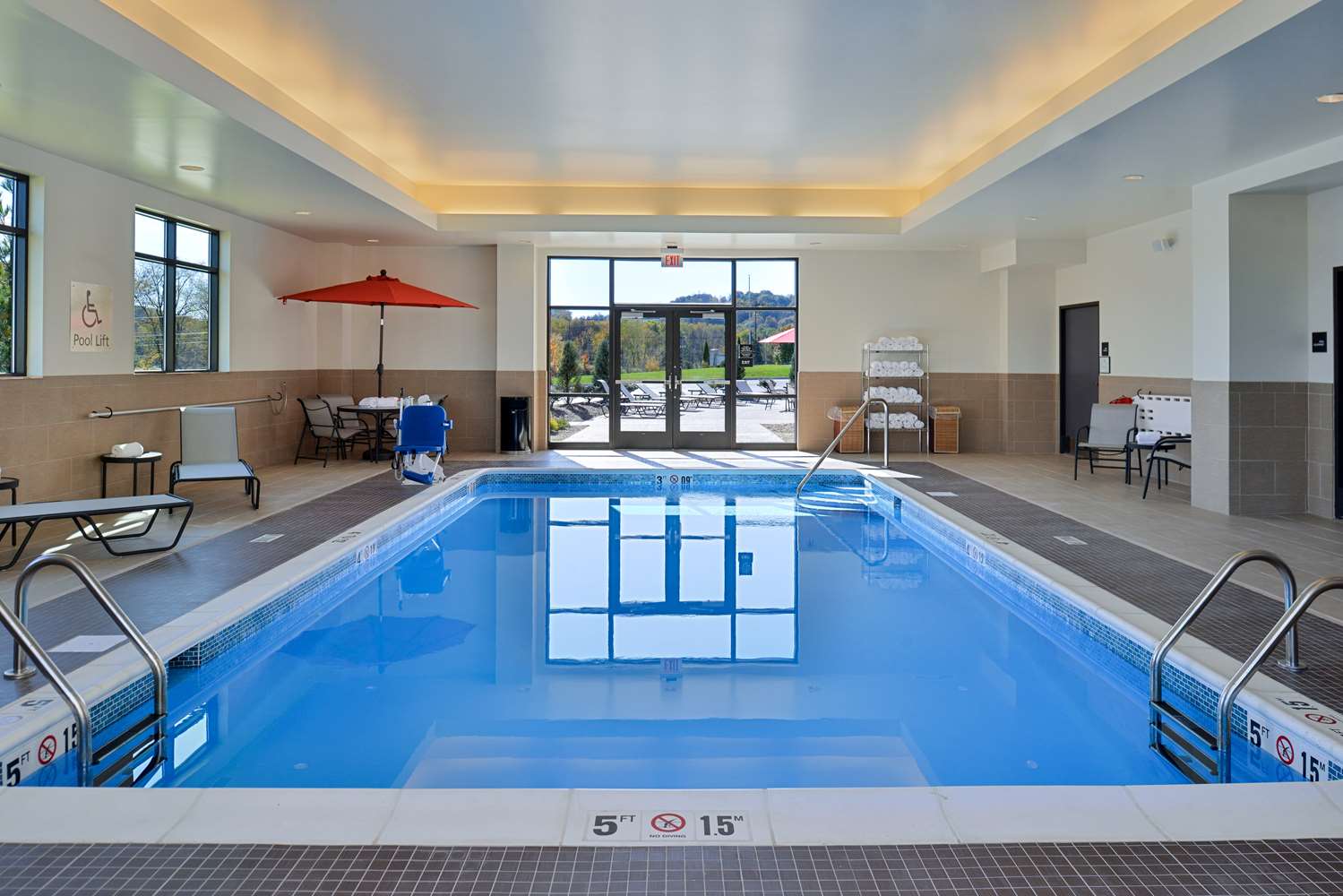 hampton inn and suites california university pittsburgh