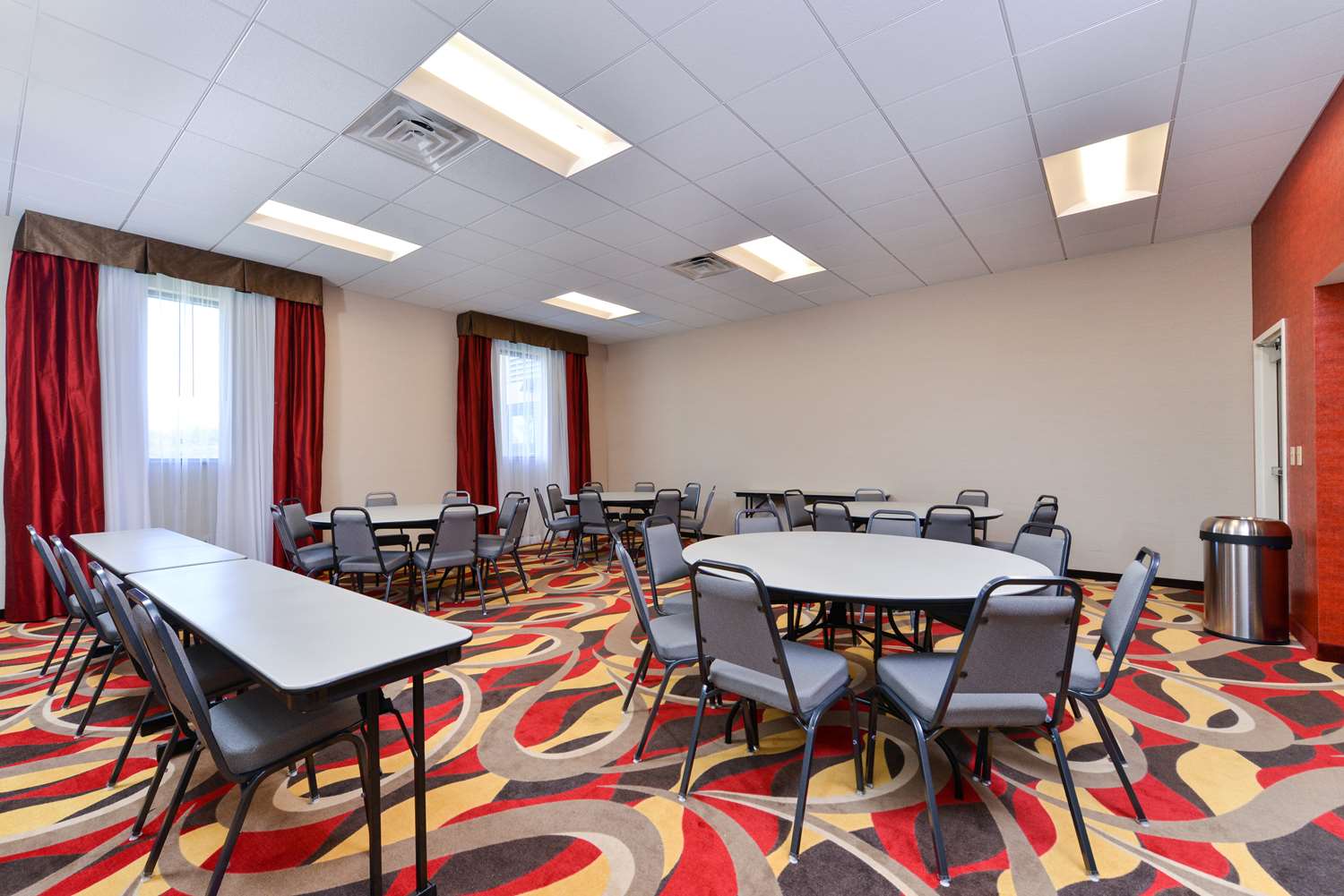 hampton inn and suites california university pittsburgh