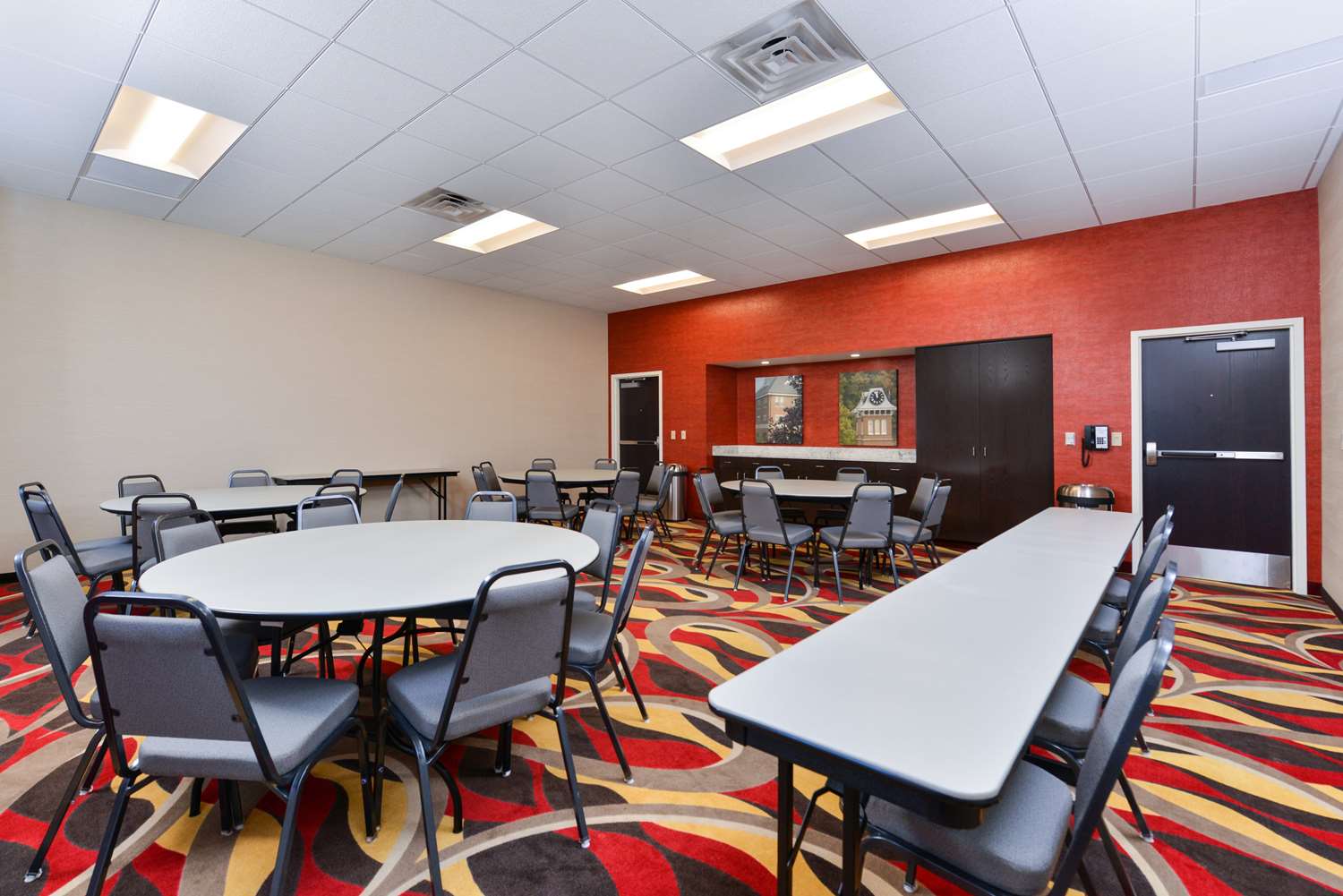 hampton inn and suites california university pittsburgh