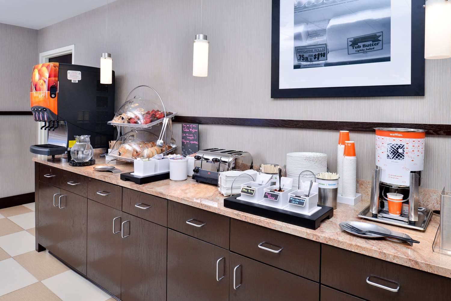 hampton inn and suites california university pittsburgh