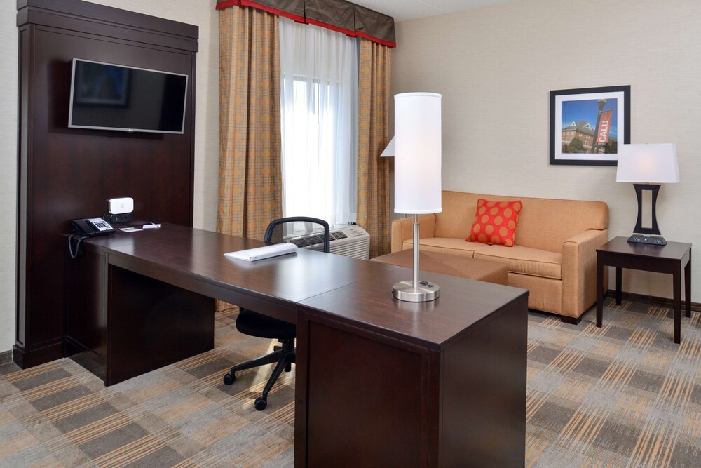 hampton inn and suites california university pittsburgh