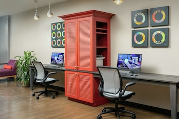 home2 suites by hilton lake city