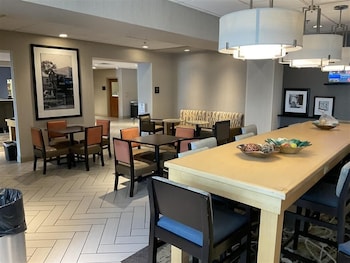 hampton inn lexington medical center
