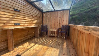 cove the glass house