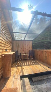 cove the glass house