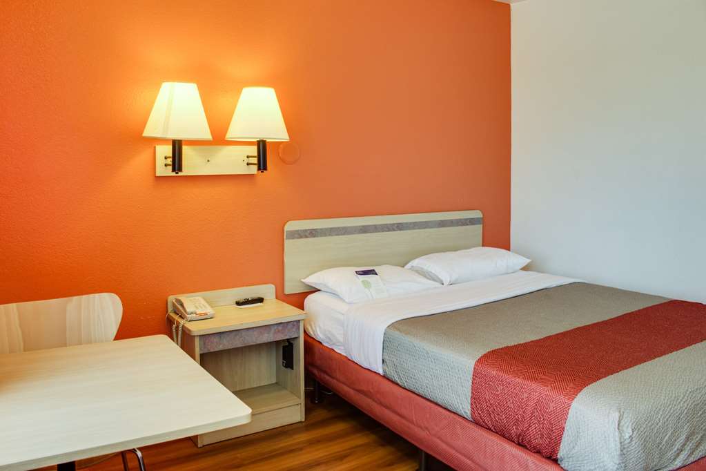 motel 6 bakersfield ca south