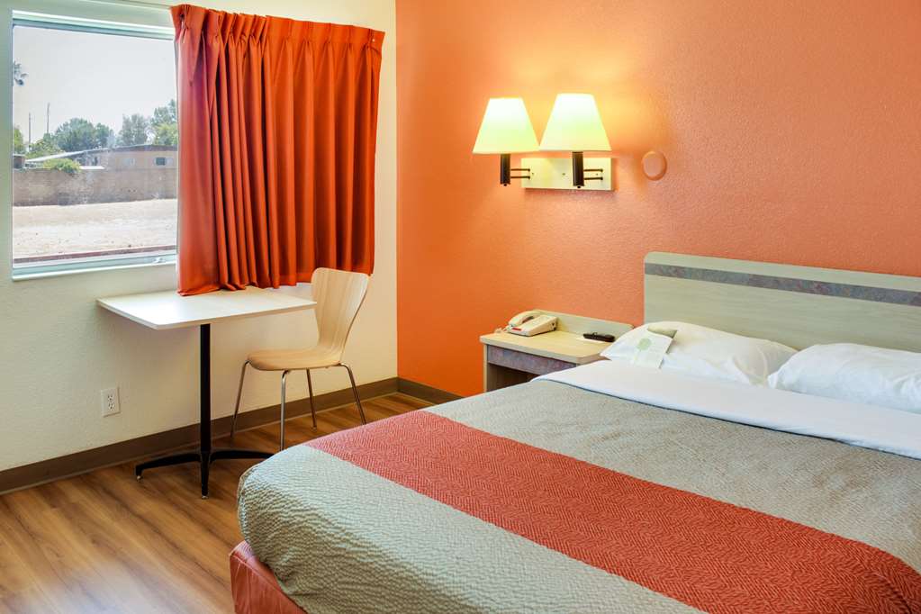 motel 6 bakersfield ca south