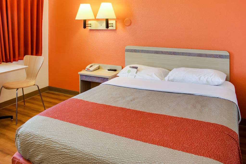 motel 6 bakersfield ca south