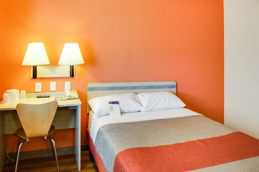 motel 6 bakersfield ca south