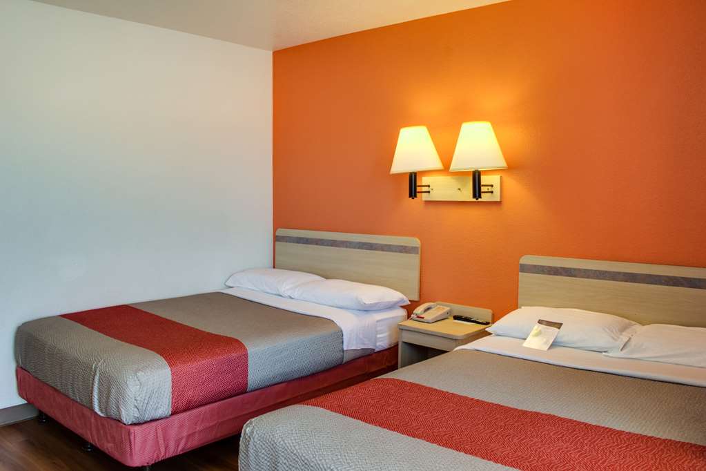 motel 6 bakersfield ca south