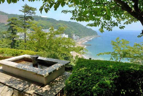 izu