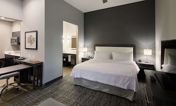 homewood suites by hilton topeka