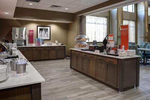 hampton inn and suites ardmore