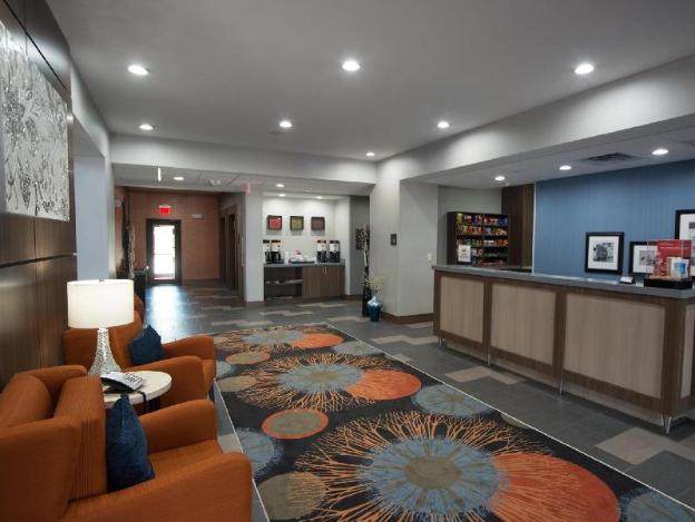 hampton inn and suites stillwater west