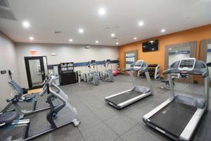 hampton inn and suites stillwater west