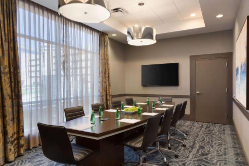 embassy suites by hilton the woodlands at hughes landing