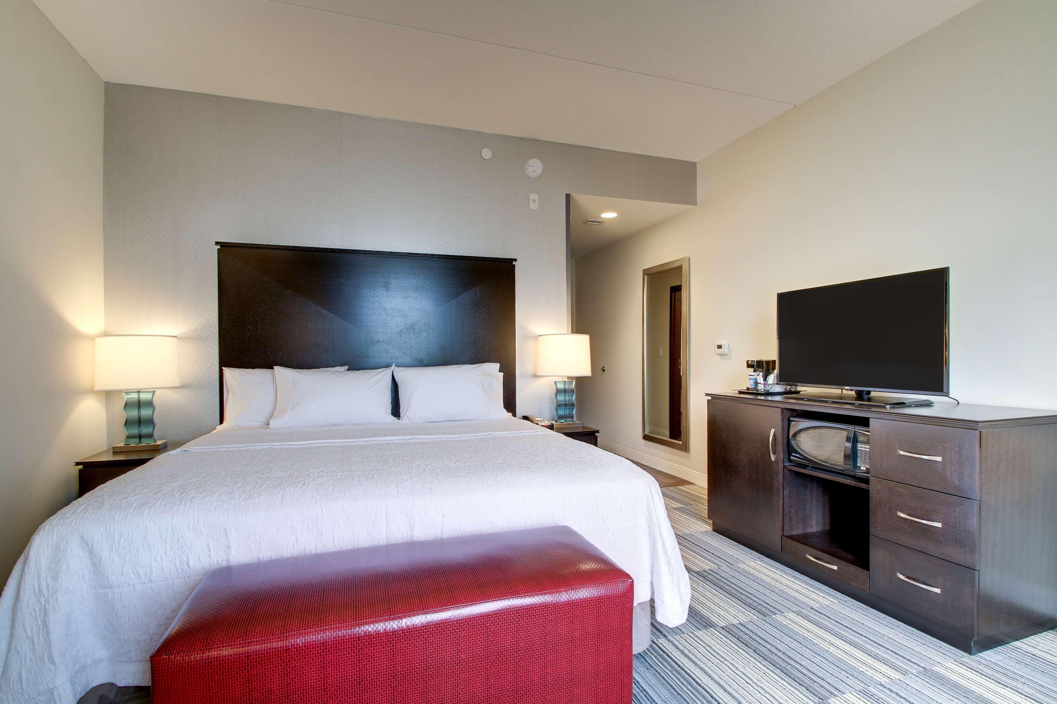 hampton inn and suites greenville airport sc