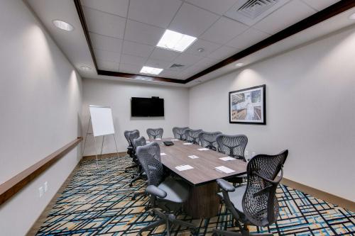 hampton inn and suites north houston spring