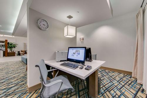 hampton inn and suites north houston spring