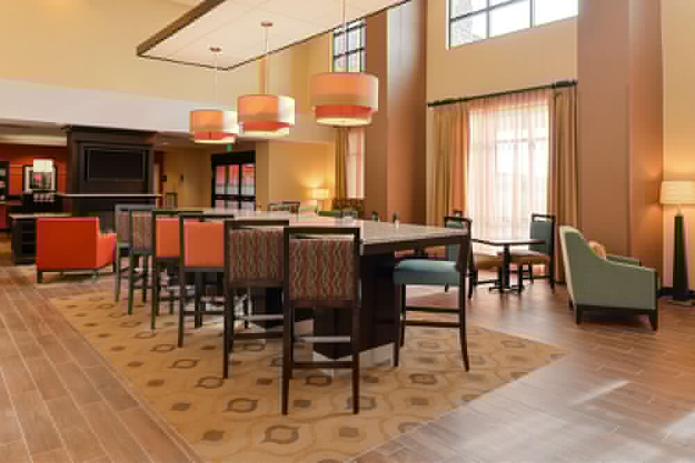 Hampton Inn & Suites Douglas,Douglas>>Converse County,3 star